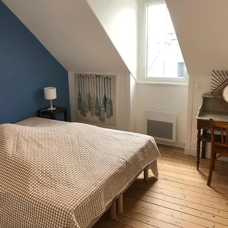 House 6 Bedrooms Saint Enogat Neighborhood