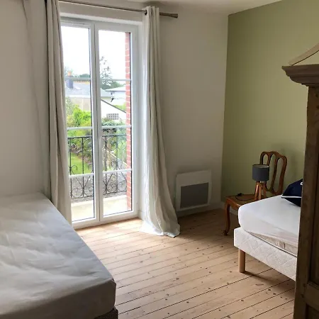 House 6 Bedrooms Saint Enogat Neighborhood *