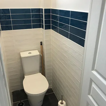 House 6 Bedrooms Saint Enogat Neighborhood دينار